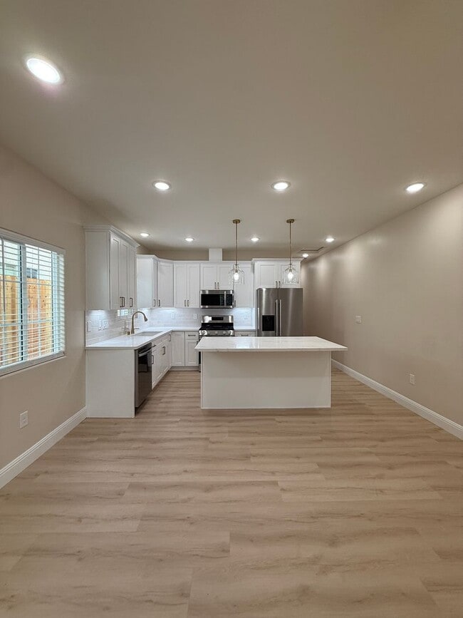 Foto del edificio - Beautiful Newer Single Story ADU Near Marian Hospital/101 Frwy