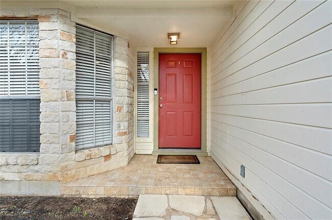 Building Photo - 8642 Piney Creek Bend