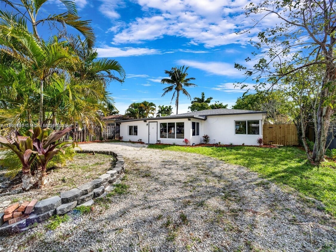 Primary Photo - 1240 NW 7th Ave