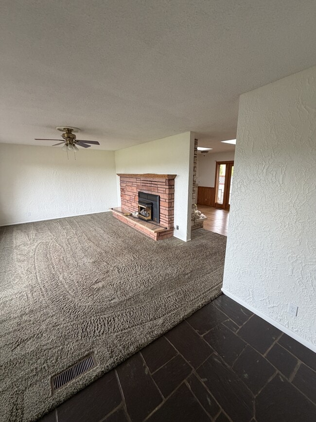 Foto del edificio - 6209 Northwest Dr