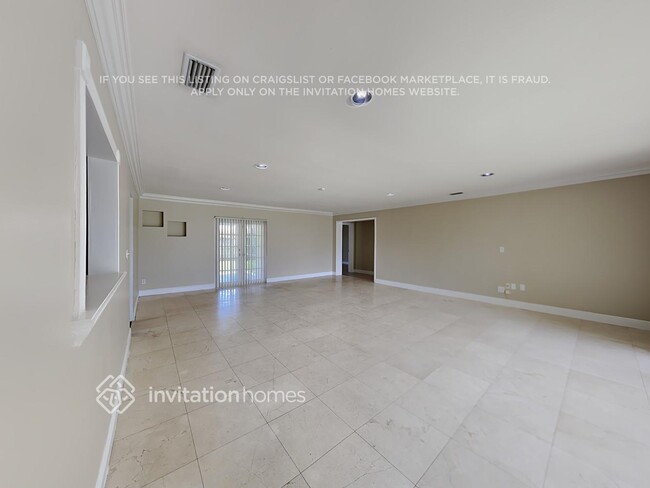 Foto del edificio - 8450 SW 27th Terrace