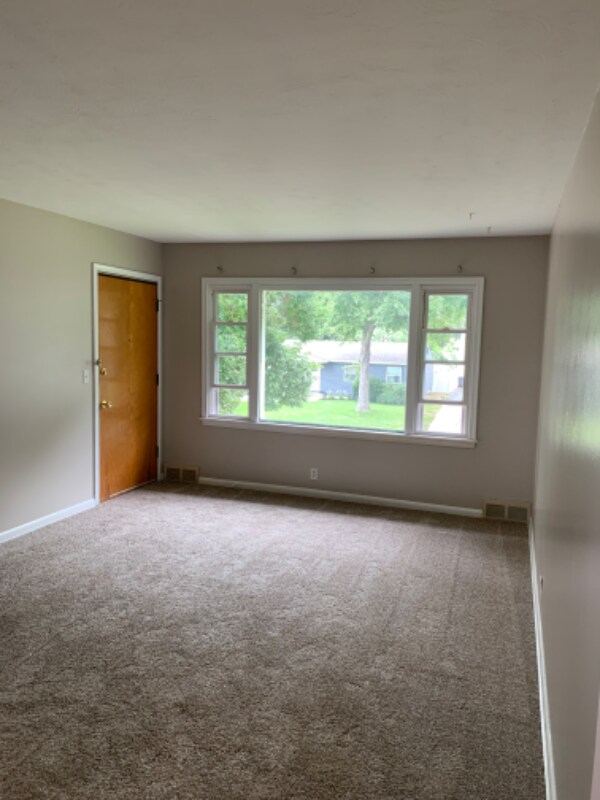 Building Photo - 3482 S 82nd St