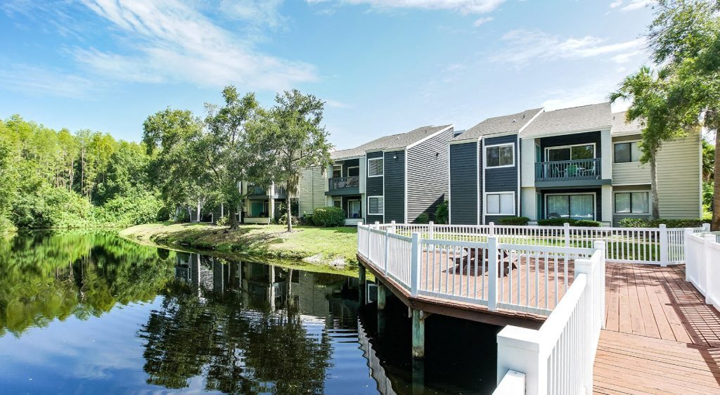 Foto principal - The Pointe at Carrollwood