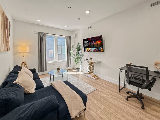 Foto del edificio - 2400 E Huntingdon St