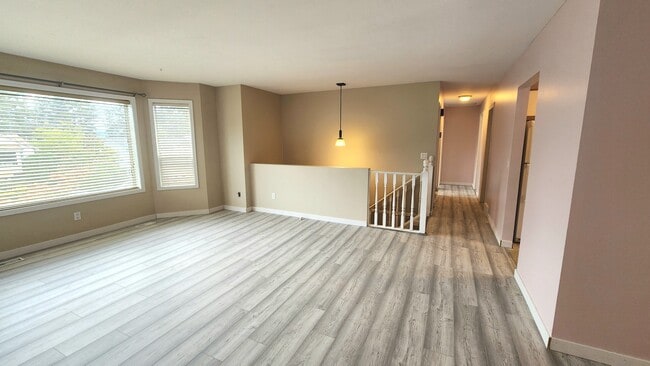 Building Photo - 3566 Lansbury Crt