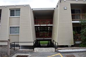 Building Photo - 133 Fox Run Ln