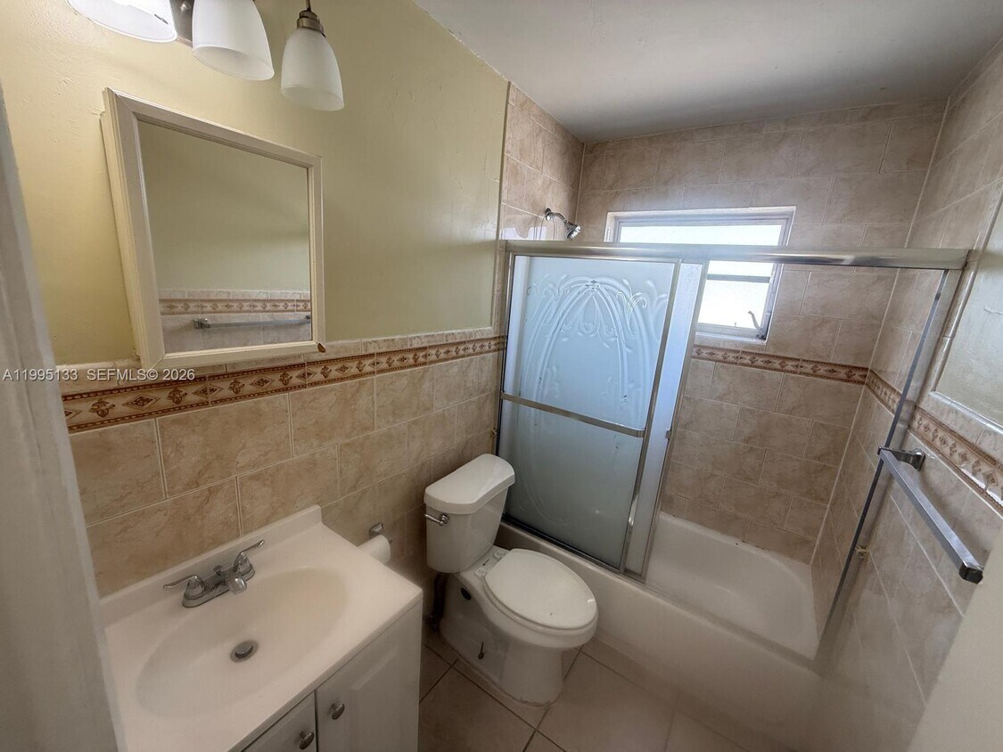 Foto del edificio - 17530 NW 68th Ave