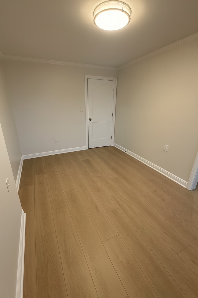 Bedroom - 4253 N Sawyer Ave