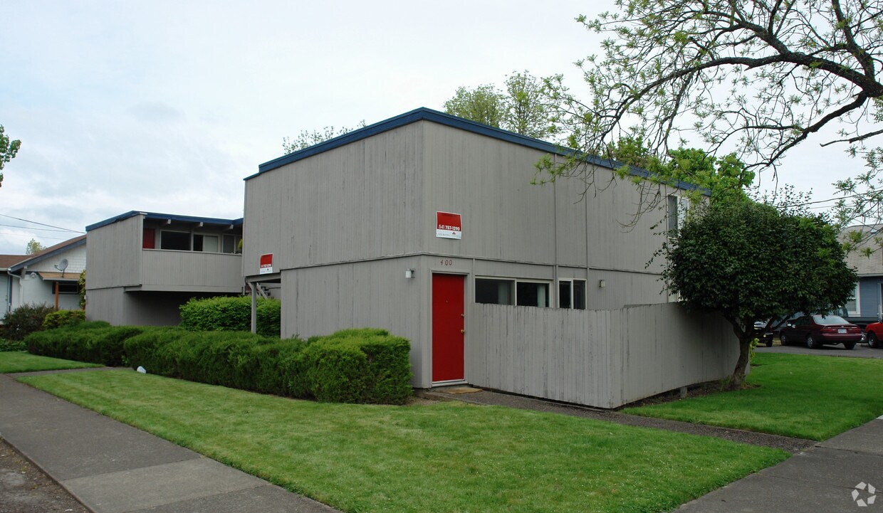 Primary Photo - 1805-1823 NW Harrison Blvd