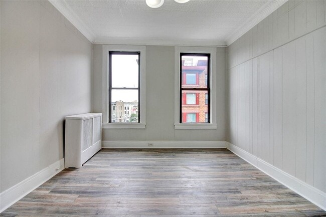 Building Photo - 332 Jackson St