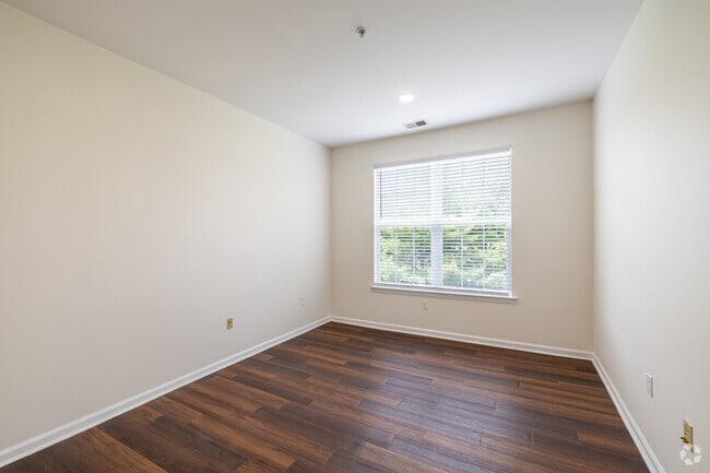 2BR, 2BA - 1,236SF - The Wisteria - Bedrooom - The Highlands at Morris Plains