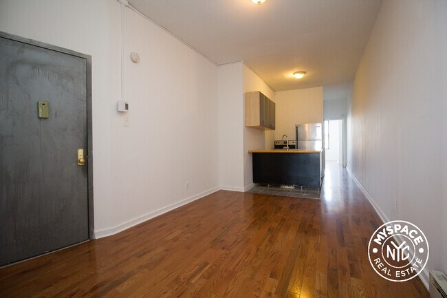 Foto del edificio - 311 Troutman St