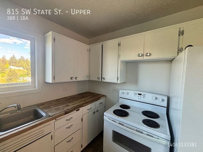 Foto del edificio - 815 SW State St
