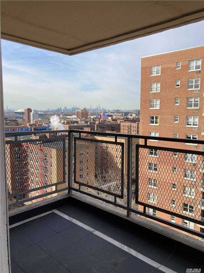 Building Photo - 42-55-55 Colden St
