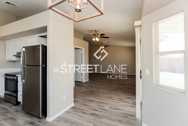 Building Photo - Charming 3 Bedroom in Apache Junction! RV ...