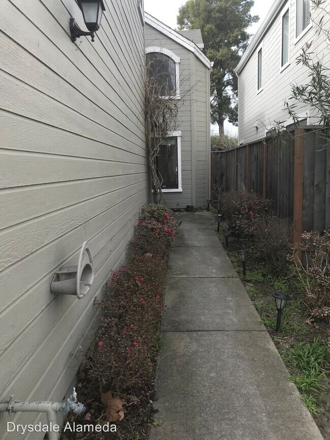 Foto del edificio - 3 br, 2.5 bath House - 1019 Foster Street