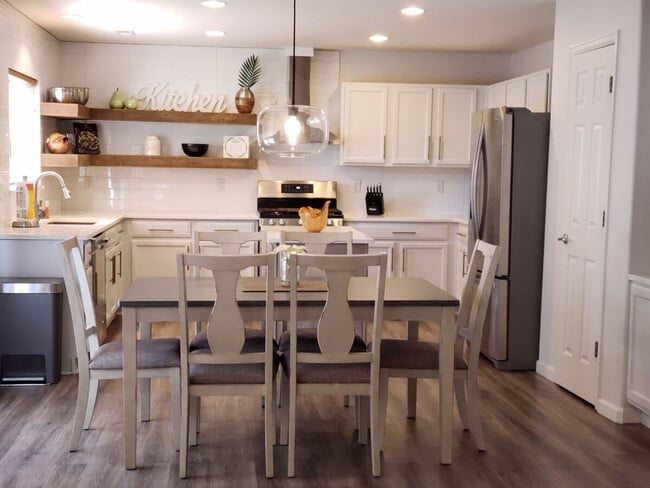 Building Photo - 11987 Bolton Dr