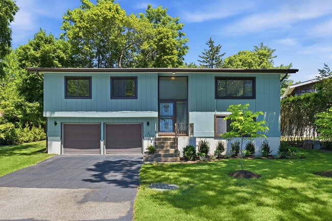 Photo - 7 Brookdell Dr (Hartsdale, NY) House