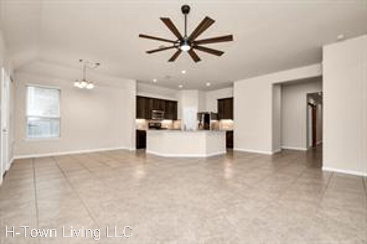 Foto del edificio - 4 br, 2 bath House - 632 W Linnwood