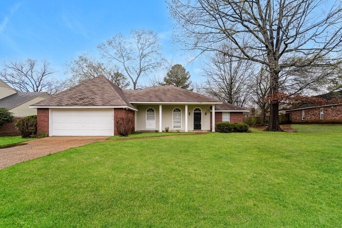 Foto principal - 107 Whitewood Ln