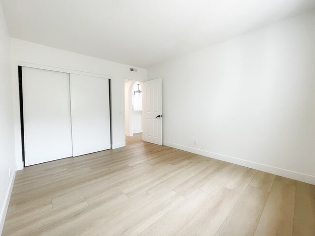 Building Photo - 2711 Sumac Rd