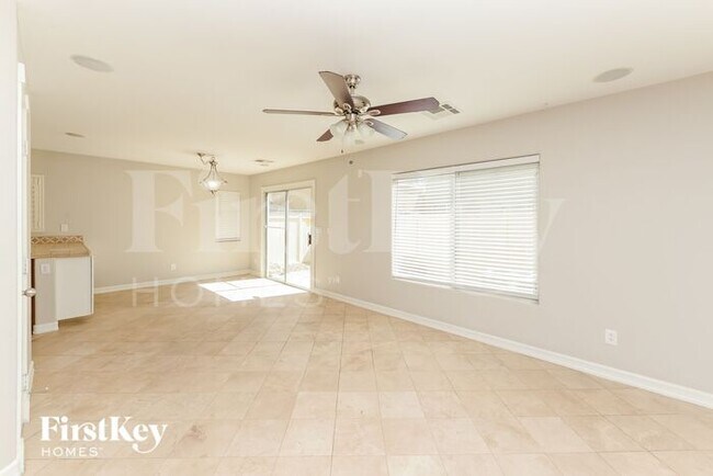 Building Photo - 5632 N Balsam St