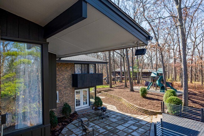 Foto del edificio - 11650 Walnut Ridge Dr