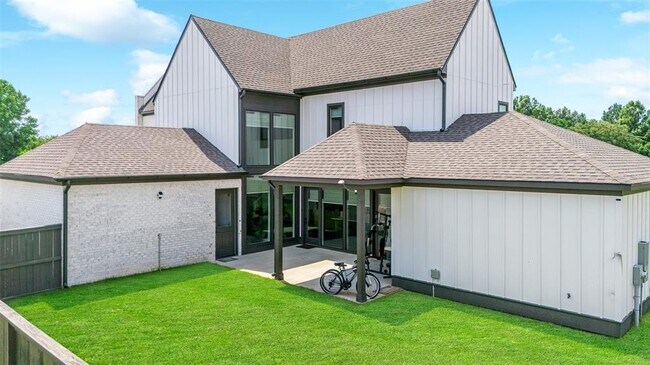 Building Photo - 1536 Grantham Dr