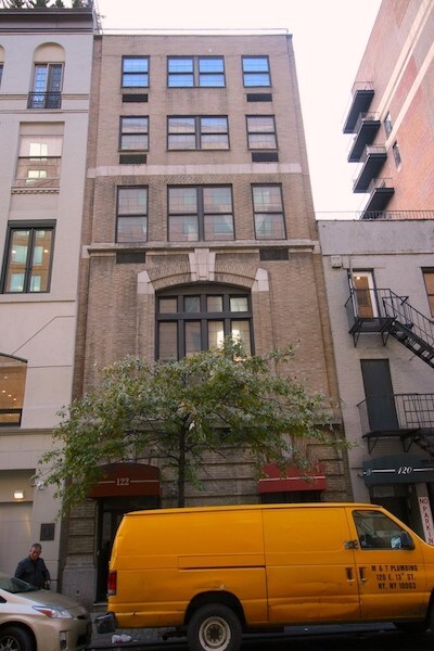 Primary Photo - 122 E 13th St