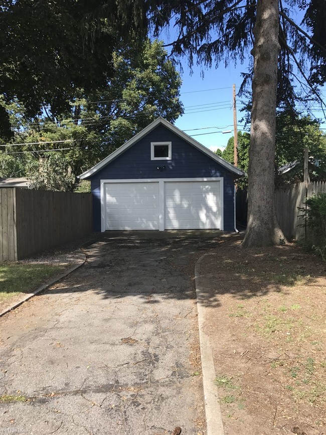 Building Photo - 58 Bayton Dr