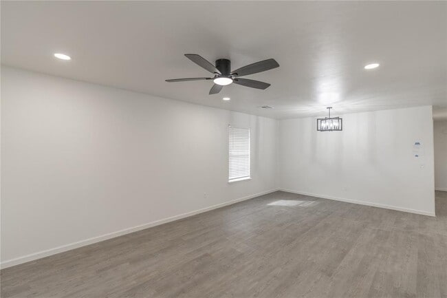 Foto del edificio - 537 Parkhill Cir