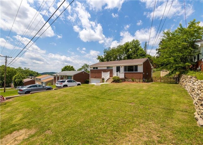 Building Photo - 512 Colonial Manor Rd