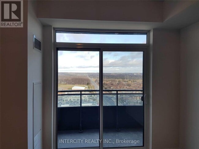 Photo du bâtiment - 7890-7890 Bathurst St