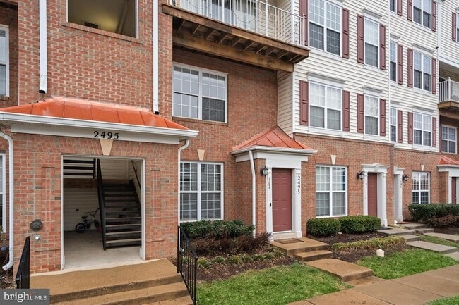 Building Photo - 2480 Angeline Dr