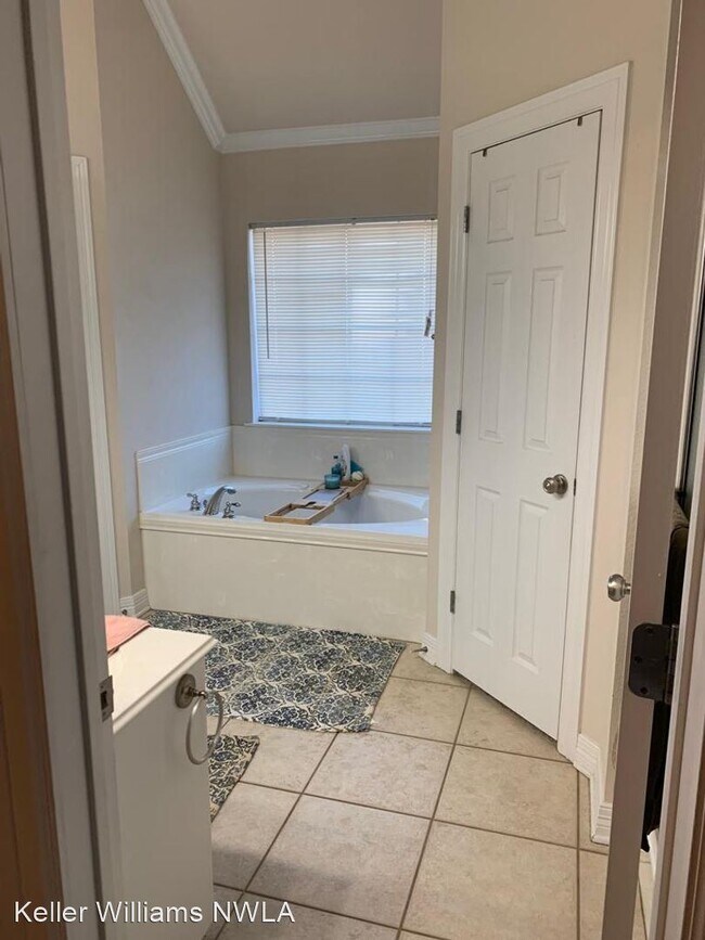 Building Photo - 3 br, 2 bath House - 2527 BROOKHAVEN DR