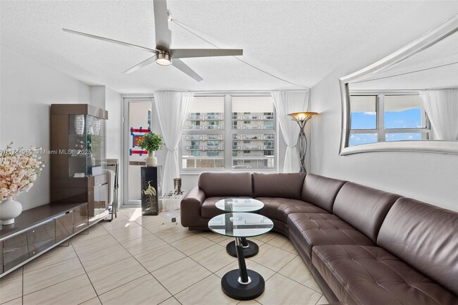 Building Photo - 9511 Collins Ave