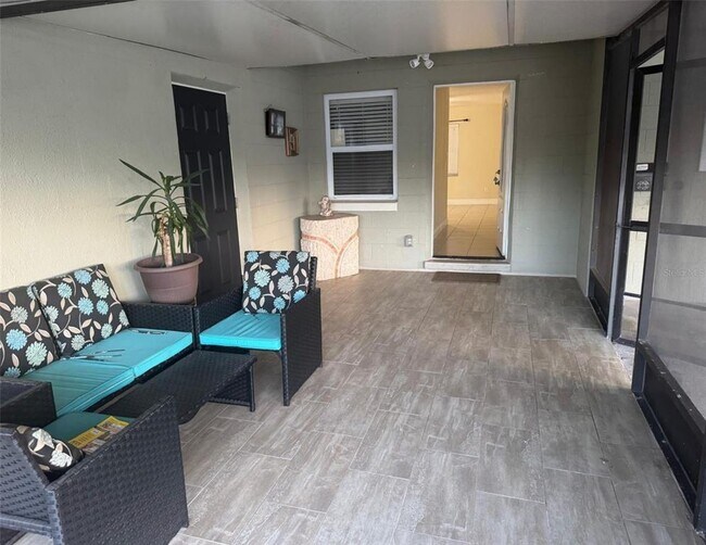 Foto del edificio - 10618 Eastview Dr