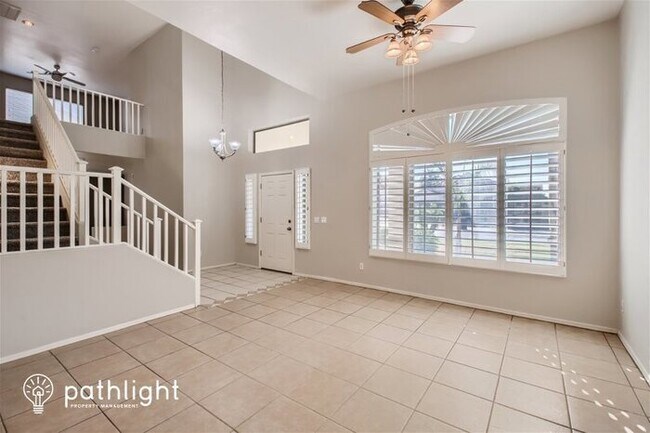 Building Photo - 10374 W Piccadilly Road, Avondale, AZ, 85392