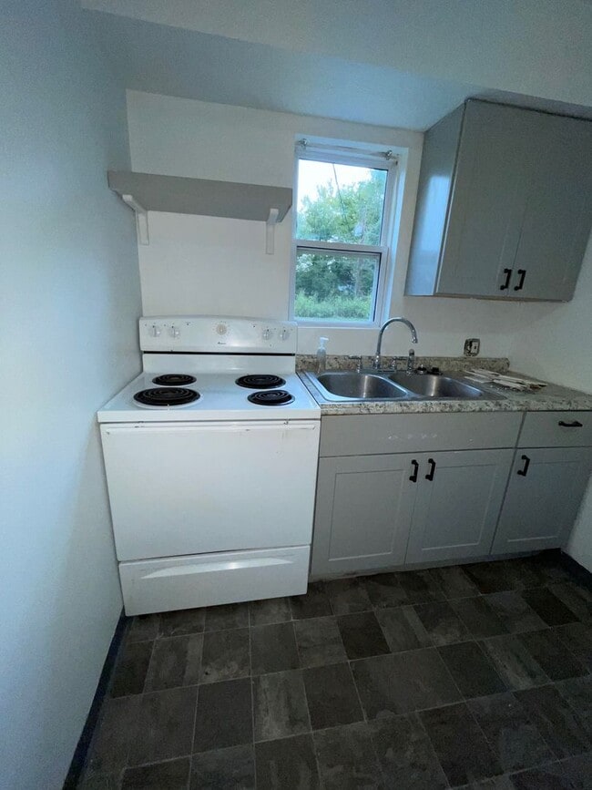 Foto del edificio - Cute 2 Bedroom, 1 bathroom apartment in Ri...