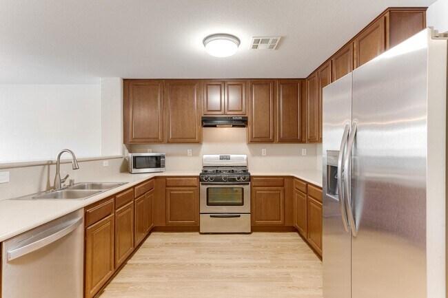 Building Photo - ** COMING SOON ** Charming 3-Bedroom Townhome in 89044 with Gated Porch, Walk-In Pantry & Spaciou...