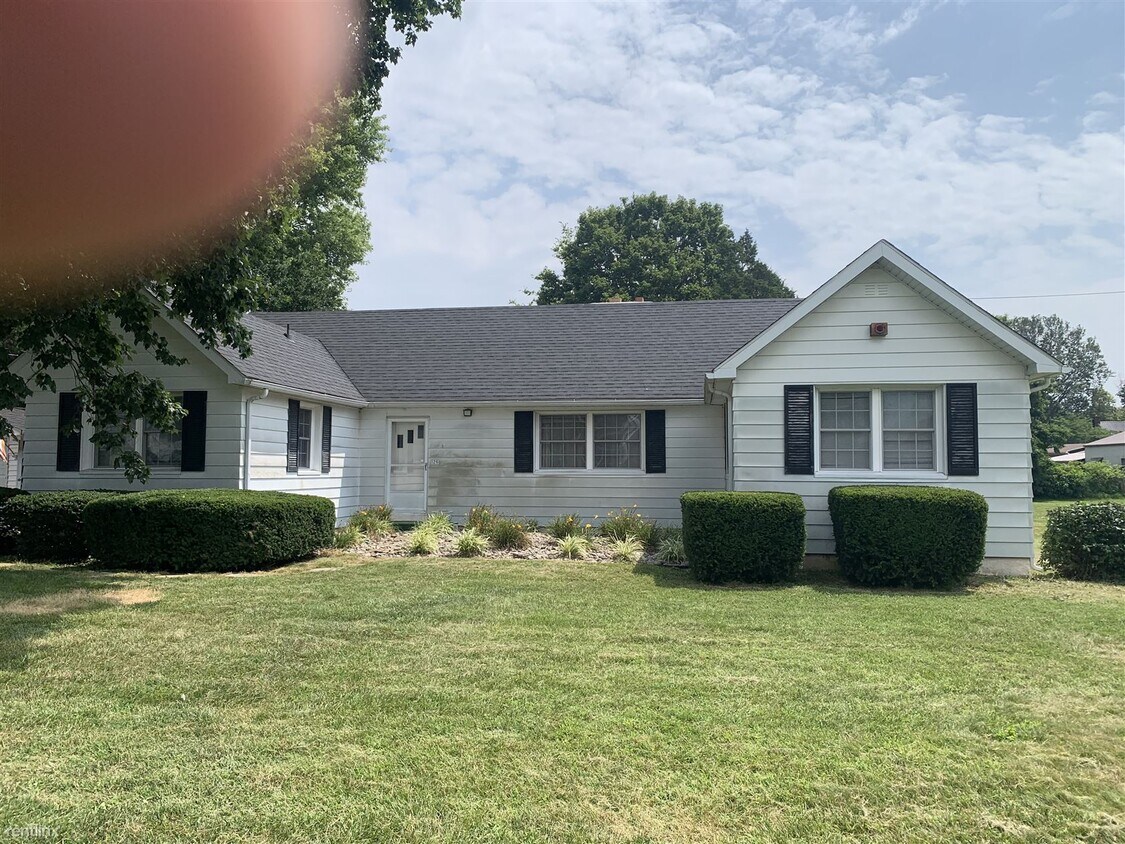Foto principal - 3 br, 1.5 bath House - 126 College Hts 126...