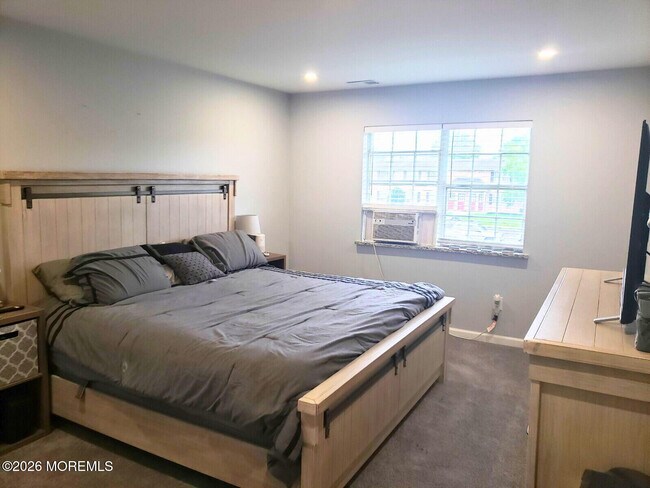 Foto del edificio - 45 Old Millstone Dr