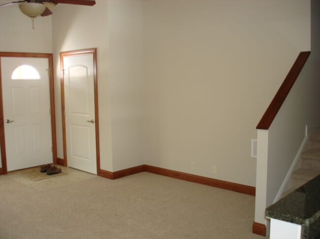 Building Photo - 960 Sautter Dr