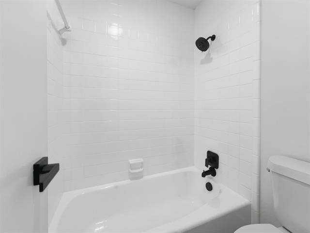 Foto del edificio - 3707 Miles St