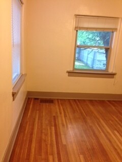 Foto del edificio - Terrific College Avenue 3 bed/2 bath house - 3 blocks from The Hill