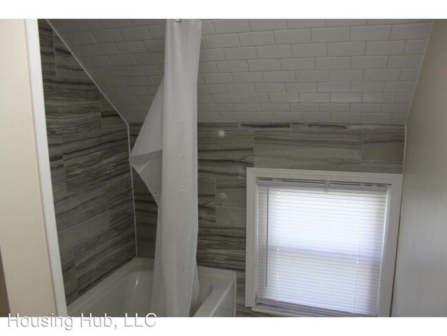 Foto del edificio - 696 Conway St