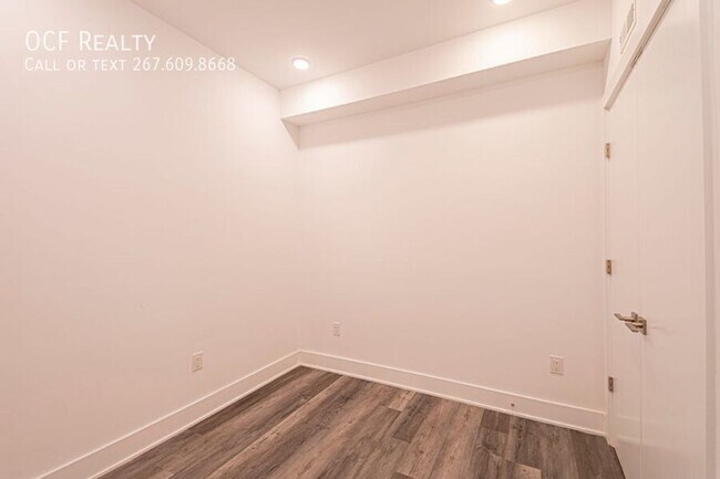 Building Photo - 1245 Ridge Ave