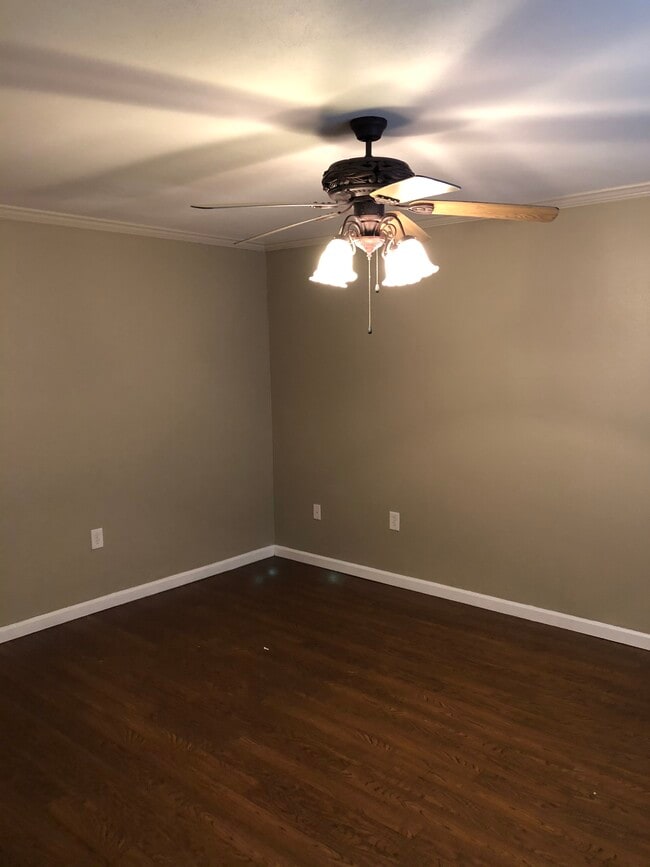 Family Room - 10300 W Winston Ave