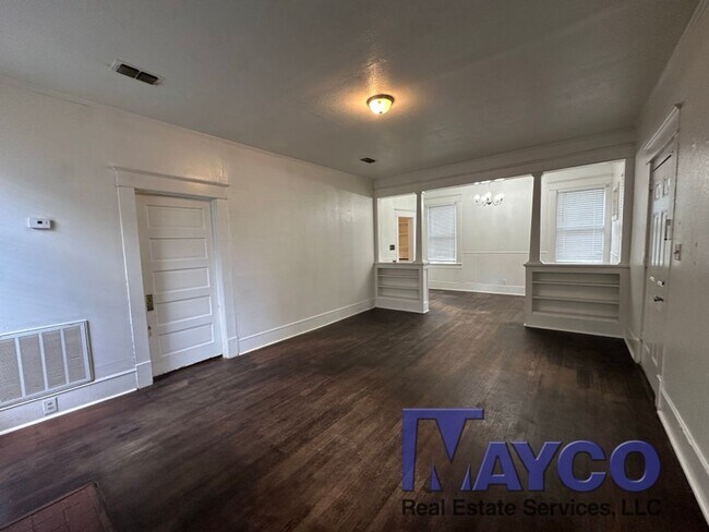 Foto del edificio - 2 bedroom 1 bath house in Highland!