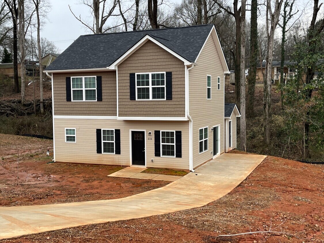 606 E Texas Ave, Bessemer City, NC 28016 House Rental in Bessemer